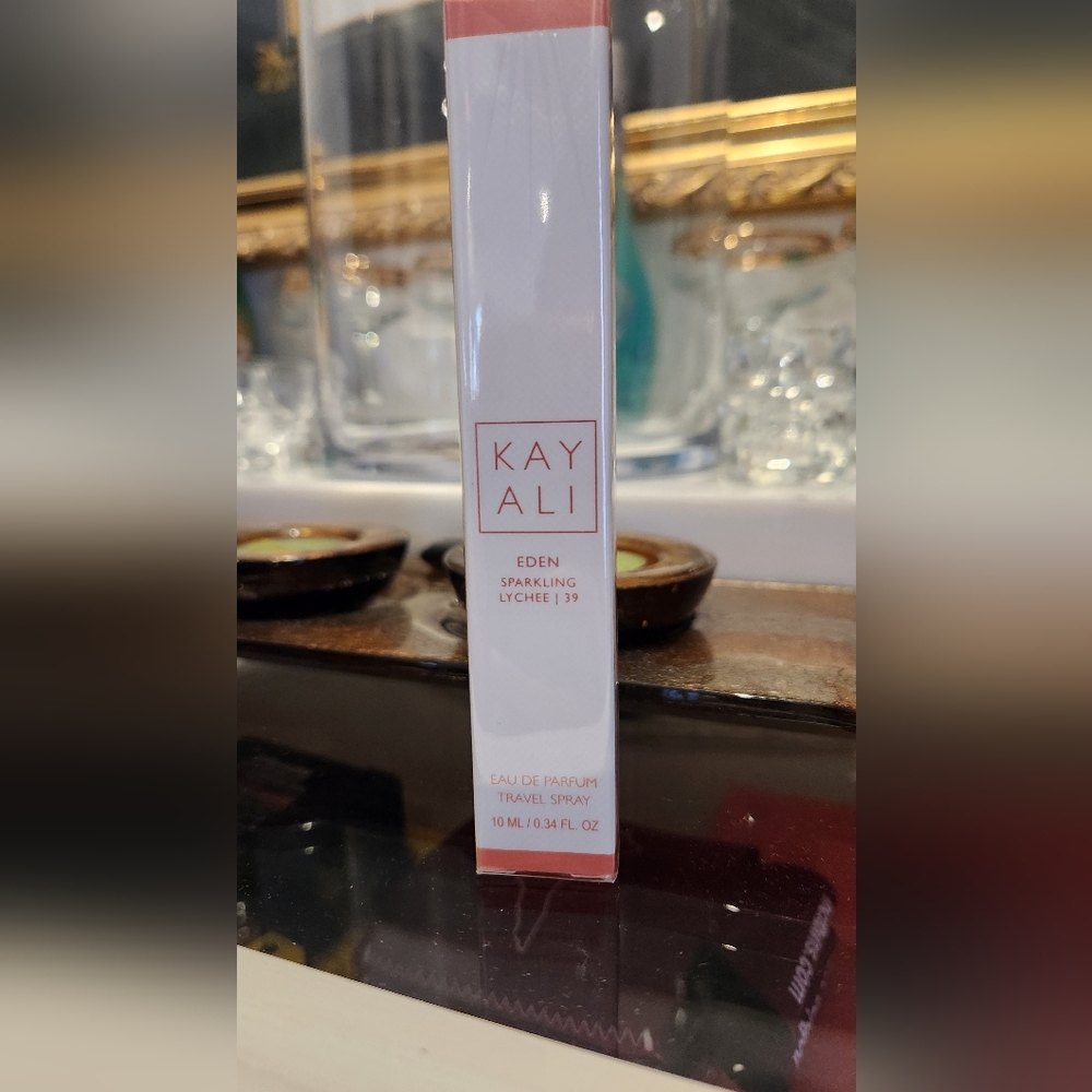 Kayali Eden Sparkling Lychee Eau de Parfum Travel Spray